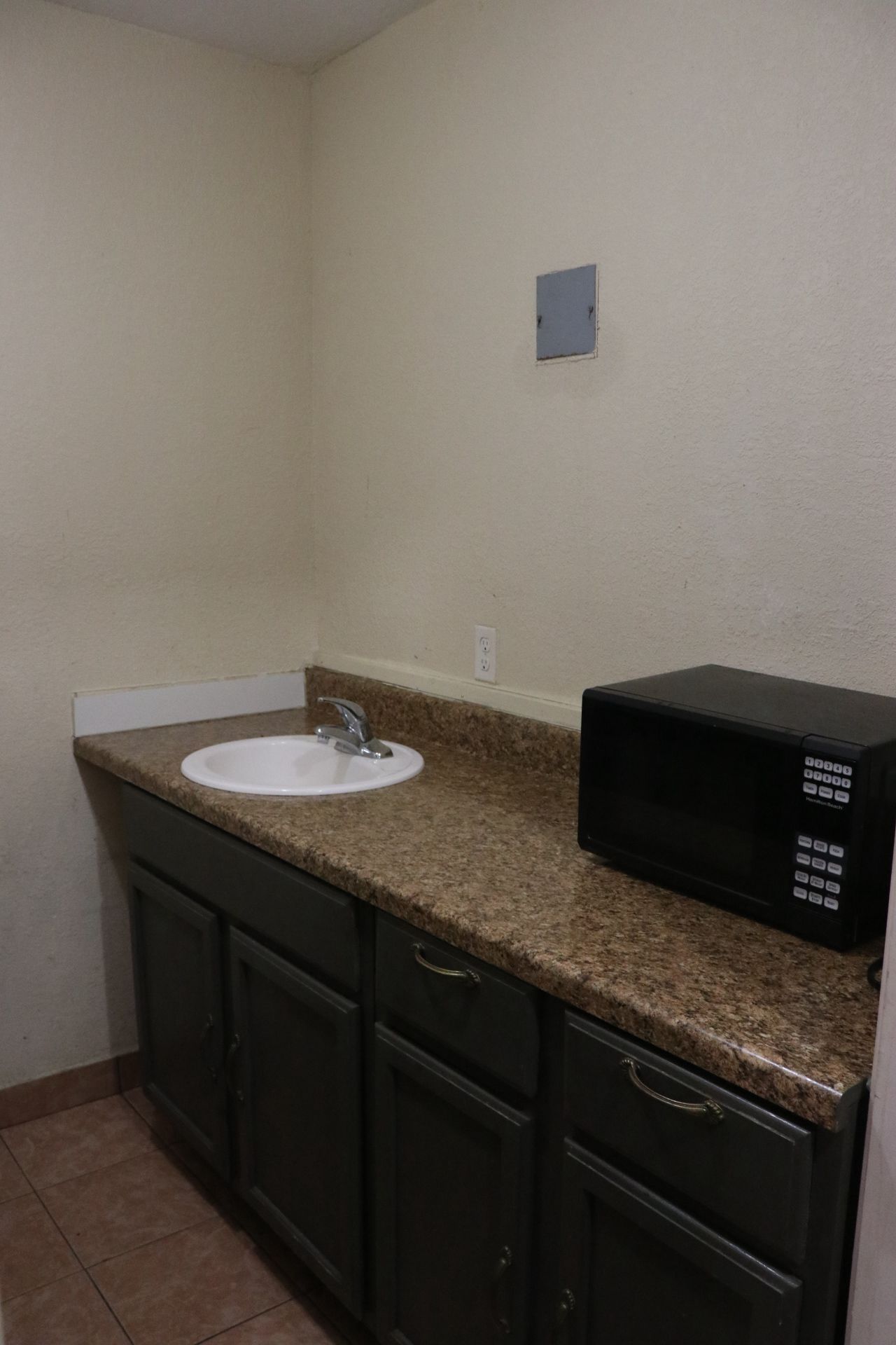 2 Beds Non Smoking Pet Friendly